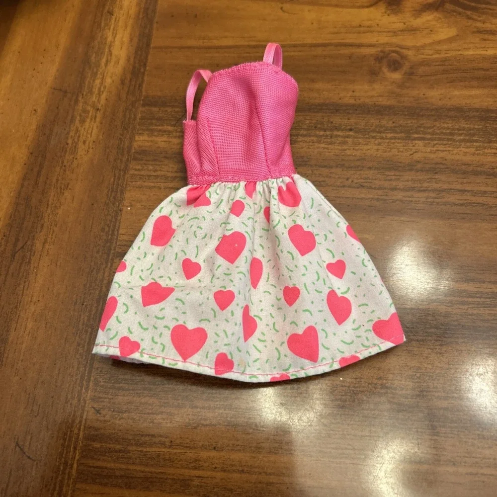Mattel Barbie Lot of 4 Sweet 'n Pretty Fashions 1994 Scented Candy Heart Designs